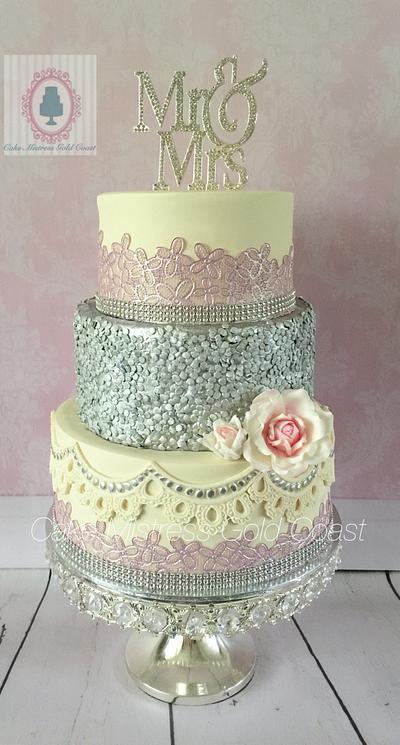 A bling wedding  - Cake by Alana 