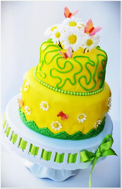 Daisy Cake - Cake by Lea's Sugar Flowers
