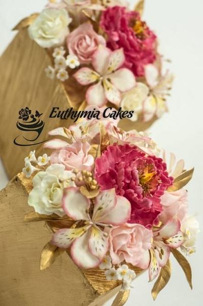Sugar flowers for Cake Masters Magazine Awards - Cake by Eva