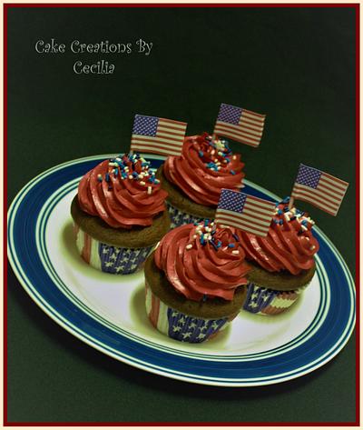 4th of July Cupcakes - Cake by CakeCreationsCecilia