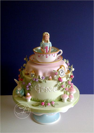 Alice in Wonderland - Cake by CakeyCake