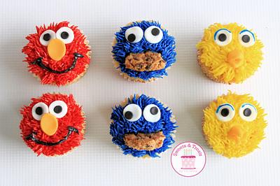 Sesame Street smash cake and cupcakes - Cake by Sweets and Treats by Christina