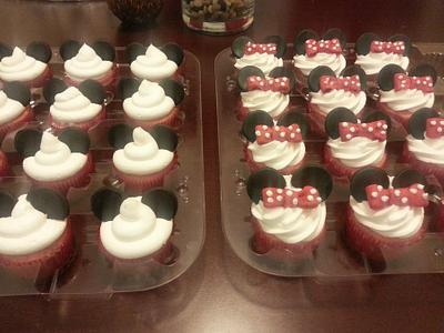 Mickey & Minnie Cupcakes - Cake by Priscilla