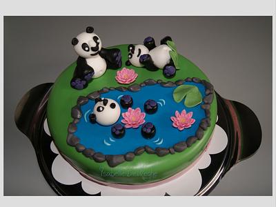 Panda cake - Cake by IsabelleDevlieghe