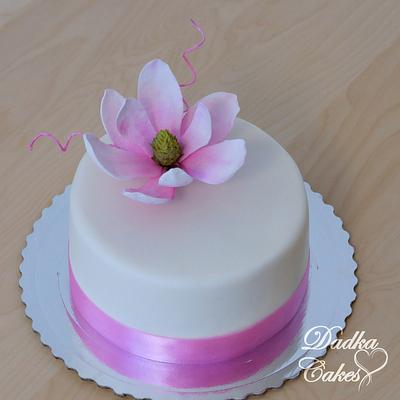 Magnolia  - Cake by Dadka Cakes