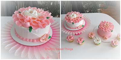 Flower - Cake by Shelly's Sweet Things