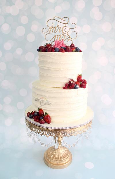 Berries Wedding - Cake by Joonie Tan