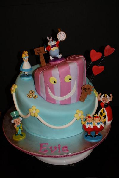 Alice in Wonderland - Cake by ArtisticIcingCakes