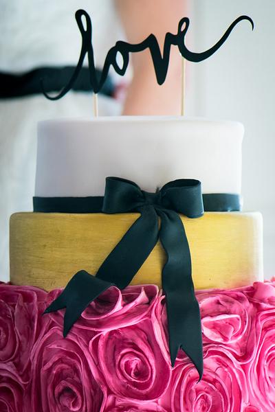 Love on top - Cake by Bakverhalen - Angelique