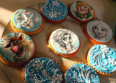 Frozen hand painted biscuits - Cake by Elena Michelizzi