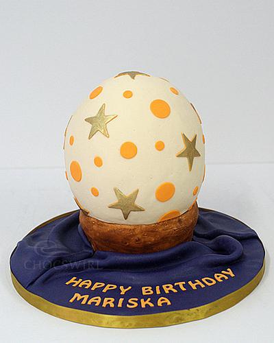 Decorated Ostrich Egg  - Cake by Robyn
