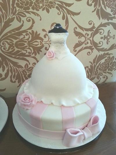 Wedding cake - bride & groom :) - Cake by Kirstie Edwards