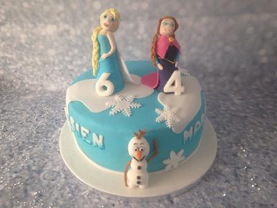 Frozen cake with handsculpted Elsa, Anna and Olaf - Cake by Hartenlust