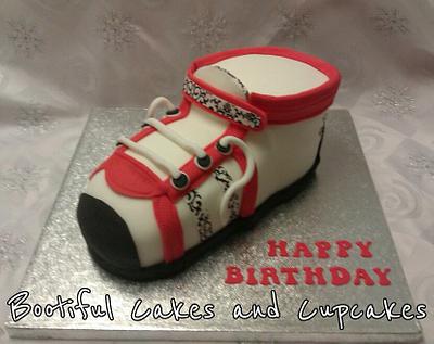 trainer cake  - Cake by bootifulcakes