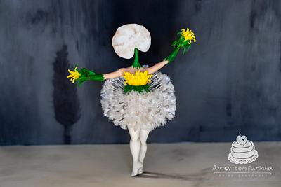 "Dance of the Dandelions- Salvador Dali" - Cake by AmorcomFarinha