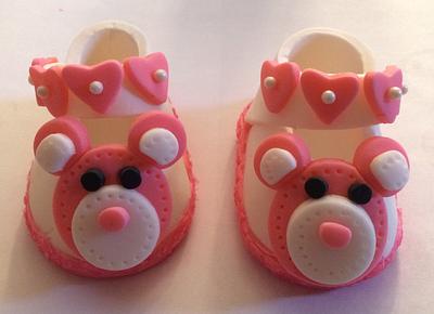 Baby shoes to decorate cake - Cake by For Heaven's Cakes by Julie 