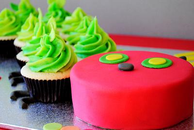 The very hungry caterpillar - Cake by Amelia's Cakes