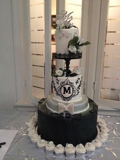 Black and white - Cake by mommychef