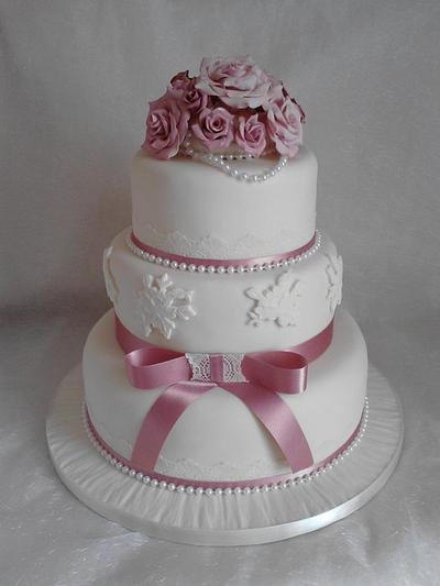 Vintage Wedding Cake - Cake by VictoriaLouiseCakes