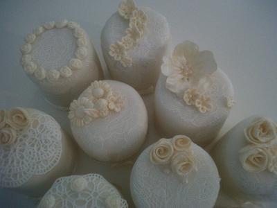 Pearl and Lace Mini Cakes - Cake by Vintage Rose