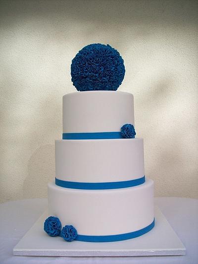 Blueish mood wedding cake - Cake by Sziklai Orsolya