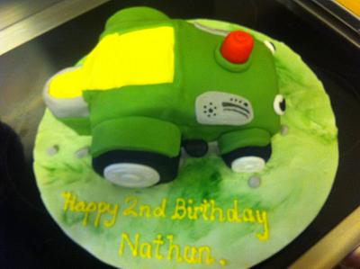 Favourite toy tractor - Cake by macakes