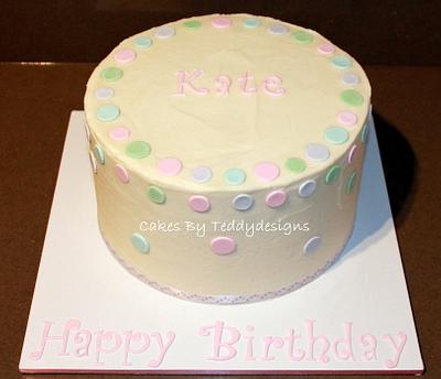 Polka Dot Cake with a suprise inside too :) - Cake by KellieJ75