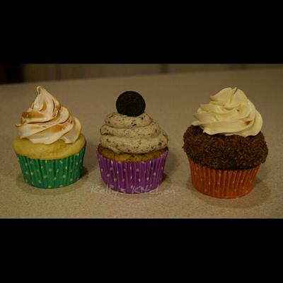 Cupcake samplers - Cake by Kelly Stevens