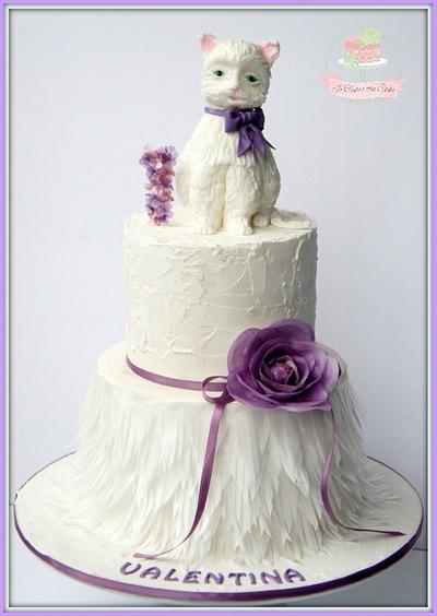 Fluffy White Cat - Cake by Jo Finlayson (Jo Takes the Cake)