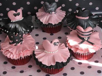 ballerina cupcakes! - Cake by Sandra Caputo