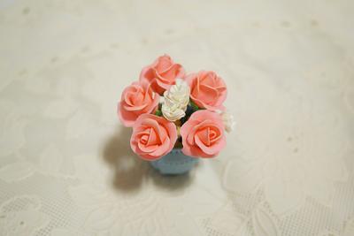 mini rose pot - Cake by fantasticake by mihyun