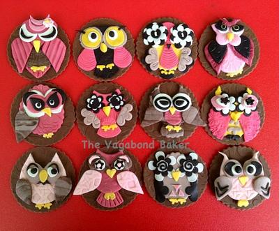 Owl cupcake toppers - Cake by The Vagabond Baker