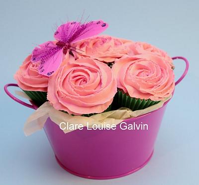 cupcake bouquet - Cake by clare galvin