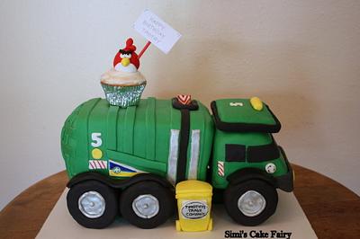 Trash Truck Birthday Cake - Cake by Lory Aucelluzzo
