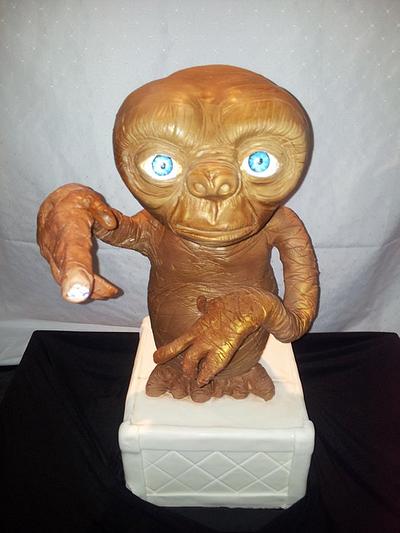 ET Phone Home!! - Cake by Courtney Noble