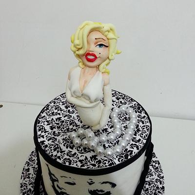 Marilyn Monroe - Cake by Sabrina Adamo 