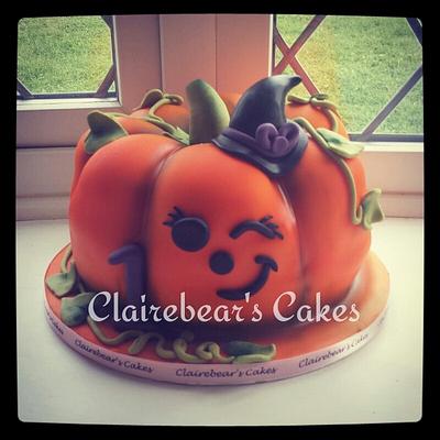 1st birthday pumpkin - Cake by ClairebearsCakes