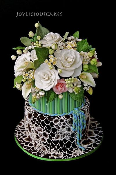 A Bouquet of Roses - Cake by Joyliciouscakes