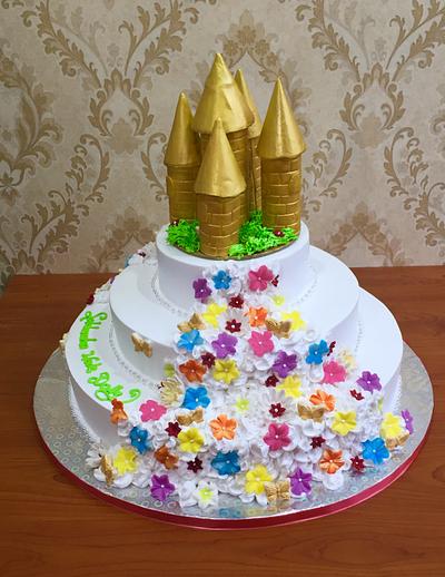 Golden Castle wedding cake  - Cake by Michelle's Sweet Temptation