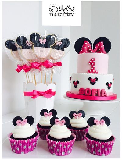 Minnie Mouse dessert table - Cake by Bella's Bakery