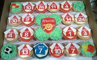 Football cupcakes - Cake by Lou Lou's Cakes