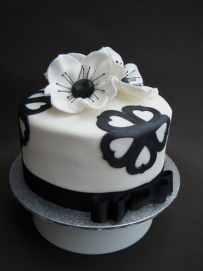 Black and White Birthday Cake - Cake by lorraine mcgarry