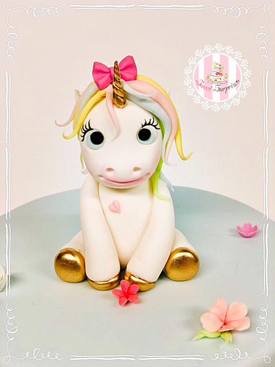 Little unicorn  - Cake by Sweet Surprizes 