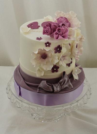 Lavender Flowers on a Cake - Cake by Sugarpixy