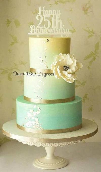 Ombre meringue buttercream cake - Cake by Oven 180 Degrees