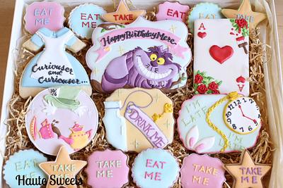 Alice In Wonderland Birthday  Cookie Set - Cake by Hiromi Greer