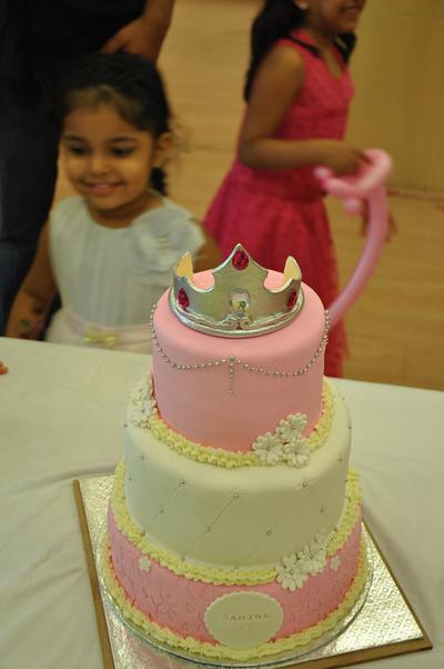 Princess themed cake - Cake by c3heaven