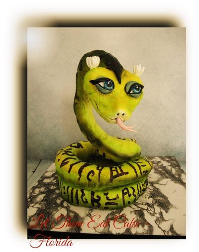 "Viper" from Kung Fu Panda 3 - Cake by Claire North