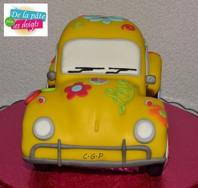 Cake VW Beetle Flower Power - Cake by De la Pâte plein les doigts