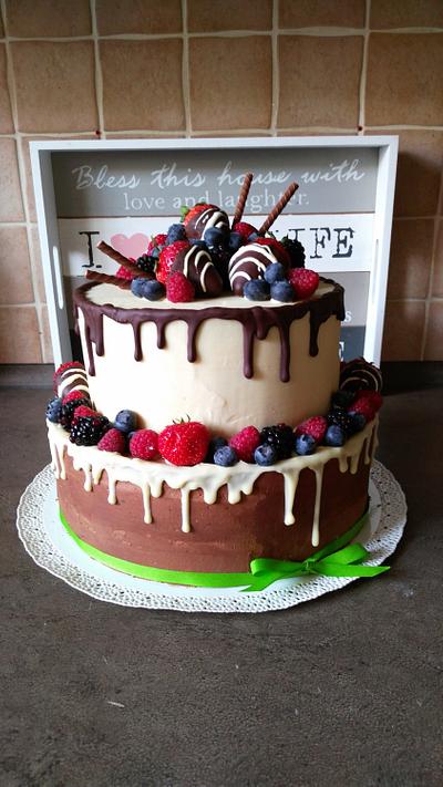 Cake with fresh fruit - Cake by LenkaM
